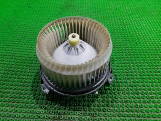 Мотор печки TOYOTA COROLLA AXIO NZE144 1NZFE 2727008073 1 ракурс