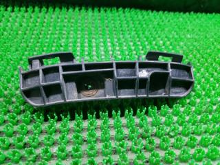 Крепление бампера заднее правое TOYOTA WISH 2010.07 контрактная Крепление бампера заднее правое TOYOTA WISH 2010.07