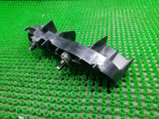 Крепление бампера левое заднее TOYOTA COROLLA AXIO NZE144 1NZFE 5256312050 5 ракурс