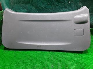 Обшивка двери багажника TOYOTA RAUM