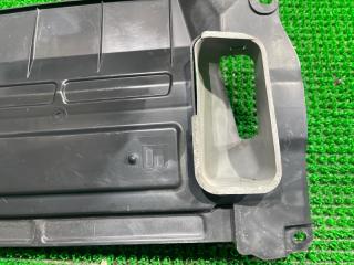 Пластик салона TOYOTA RACTIS NSP120 1NRFE 4 ракурс