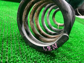Пружина левая задняя TOYOTA Granvia KCH16W 1KZTE 2 ракурс
