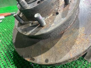 Ступица левая передняя TOYOTA Granvia KCH16W 1KZTE 3 ракурс
