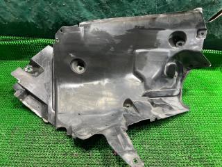 Запчасть подкрылок передний правый MERCEDES-BENZ C-CLASS 15.05.2012