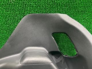 Обшивка багажника правая задняя TOYOTA VITZ KSP90 2 ракурс