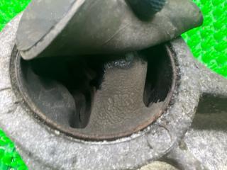 Крепление редуктора заднее TOYOTA VOXY AZR65 1AZFSE 52390-28050 3 ракурс