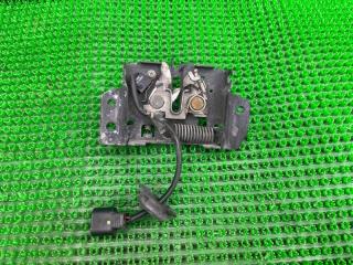 Замок капота MITSUBISHI DELICA D:5 CV5W 4B12 2 ракурс Замок капота MITSUBISHI DELICA D:5 CV5W 4B12 2 ракурс