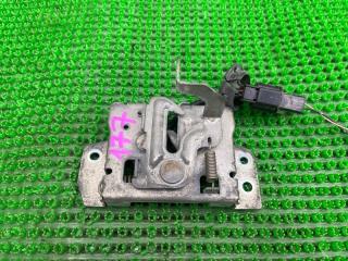 Замок капота MITSUBISHI DELICA D:5 CV5W 4B12 1 ракурс Замок капота MITSUBISHI DELICA D:5 CV5W 4B12 1 ракурс