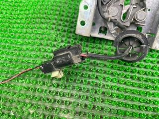 Замок капота MITSUBISHI DELICA D:5 CV5W 4B12 4 ракурс Замок капота MITSUBISHI DELICA D:5 CV5W 4B12 4 ракурс