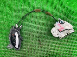 Ручка двери внутренняя левая передняя HONDA STREAM RN9 R20A 1 ракурс