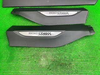 Накладка на порог TOYOTA YARIS CROSS MXPB10 75073-52030 4 ракурс