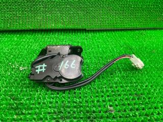 Замок 5-й двери TOYOTA WISH ZNE14 1ZZFE 1 ракурс