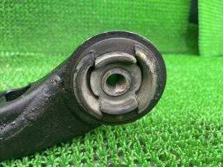 Подушка редуктора правая передняя TOYOTA HIACE KZH106 1KZTE 2 ракурс