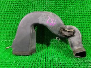 Патрубок воздушного фильтра TOYOTA NADIA SXN15 3SFE 5281144070 4 ракурс
