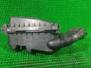 Корпус воздушного фильтра TOYOTA VITZ NSP135 1NRFE 5 ракурс