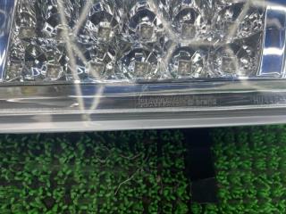 Стоп-вставка правая задняя TOYOTA ALPHARD MNH15 3 ракурс Стоп-вставка правая задняя TOYOTA ALPHARD MNH15 3 ракурс