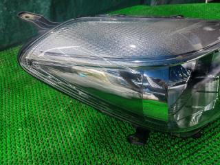 Фара правая передняя TOYOTA VITZ NSP135 1NRFE 52-236 2 ракурс