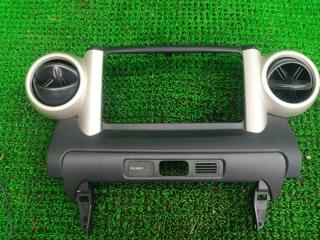 Центральная консоль TOYOTA IST NCP60 5540552220 1 ракурс