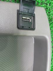 Подстаканник NISSAN LEAF ZE0 2 ракурс