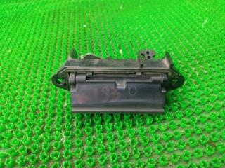 Ручка открытия багажника TOYOTA ISIS ANM15 1AZFSE 1 ракурс