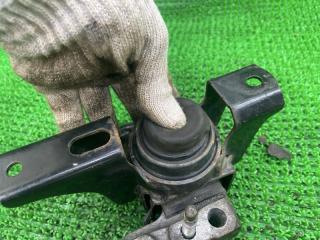 Подушка двигателя правая TOYOTA VITZ NSP135 1NRFE 4 ракурс