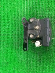 Блок abs TOYOTA RAUM NCZ25 1NZFE 44510-46070 2 ракурс