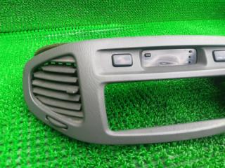 Центральная консоль TOYOTA REGIUS KCH46G 1KZTE 8391044010 2 ракурс