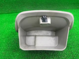 Бардачок передний TOYOTA REGIUS KCH46G 1KZTE 2 ракурс
