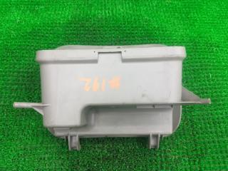 Бардачок передний TOYOTA REGIUS KCH46G 1KZTE 4 ракурс