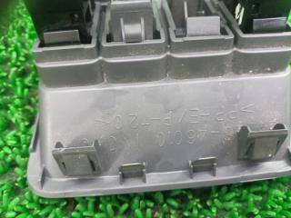 Консоль торпеды TOYOTA RAUM NCZ25 1NZFE 5 ракурс