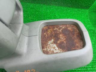 Бардачок между сиденьями TOYOTA REGIUS KCH46G 1KZTE 4 ракурс