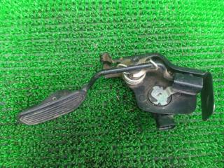 Педаль газа TOYOTA ISIS ANM15 1AZFSE 2 ракурс