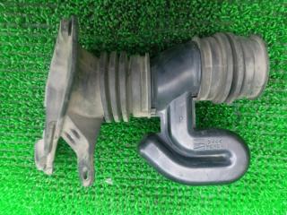 Воздухозаборник HONDA FIT GD2 L13A 2 ракурс Воздухозаборник HONDA FIT GD2 L13A 2 ракурс