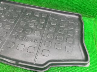 Коврик багажника TOYOTA AQUA NHP10 3 ракурс