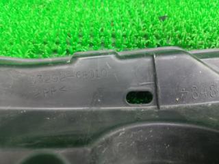 Планка замка капота TOYOTA WISH ZNE10 5329268010 4 ракурс