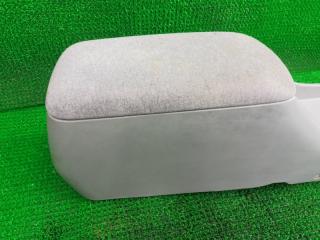 Бардачок между сиденьями TOYOTA NADIA SXN15 3SFE 3 ракурс