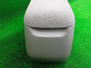 Бардачок между сиденьями TOYOTA NADIA SXN15 3SFE 4 ракурс
