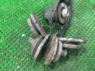 Подушка редуктора передняя TOYOTA REGIUS KCH46G 1KZTE 4 ракурс