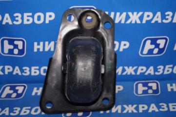 Запчасть кронштейн Skoda Yeti 2011