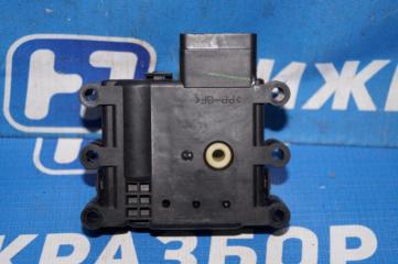 Запчасть моторчик заслонки печки Mazda 6 2004