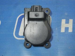 Запчасть моторчик заслонки печки Ford Focus 2 2007