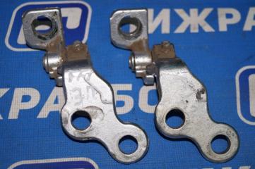 Запчасть петля двери задняя правая Ford Focus 1 2004