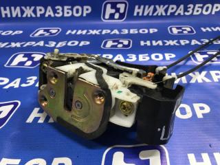 Запчасть замок двери задний правый Mitsubishi Colt