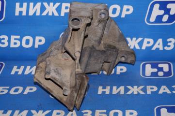 Запчасть кронштейн генератора Ford Focus 1 2002