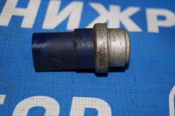 Запчасть датчик вкл. вентилятора Volkswagen Passat B5