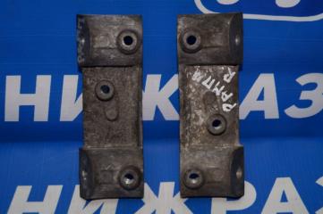 Запчасть кронштейн Land Rover Discovery 3 2008