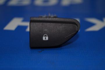 Фото запчасти кнопка центрального замка Renault Kaptur 2019 Б/У запчасть Запчасть кнопка центрального замка Renault Kaptur 2019