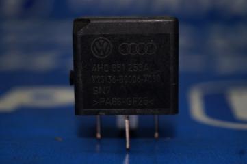 Запчасть реле Volkswagen Passat B6 2005-2010