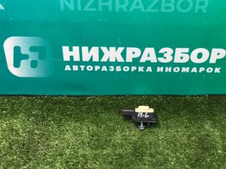Запчасть датчик air bag передний левый Volkswagen Touareg 2012