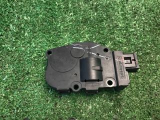 Моторчик заслонки печки BMW X3 2010-2018 Б/У Моторчик заслонки печки BMW X3 2010-2018